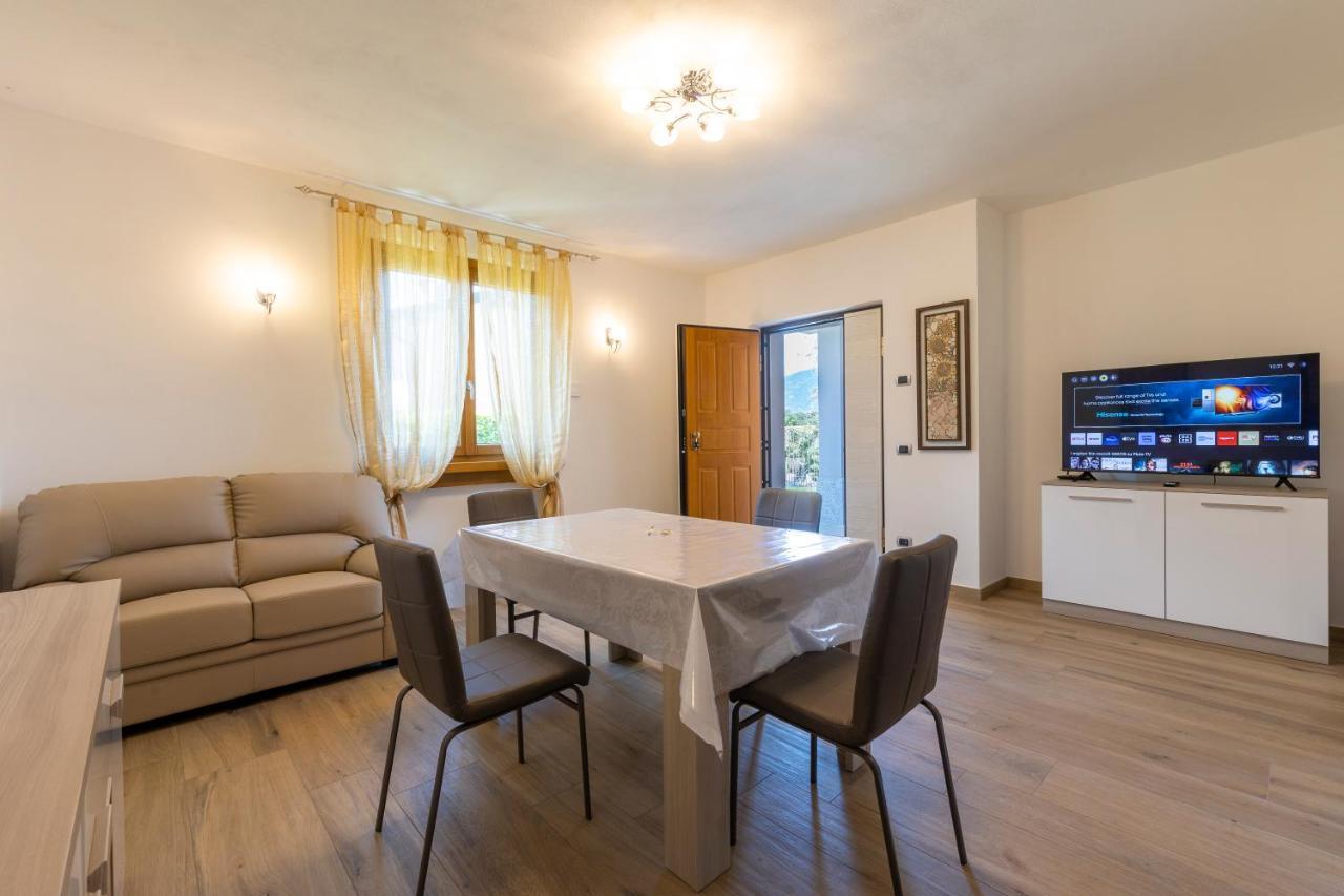 Apartment With Garden And Parking Белладжо Экстерьер фото